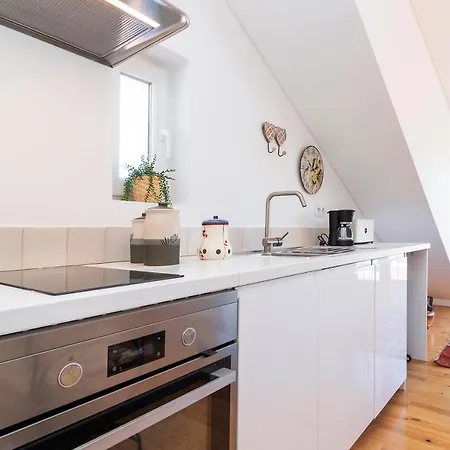Lusitano Floor Apartment