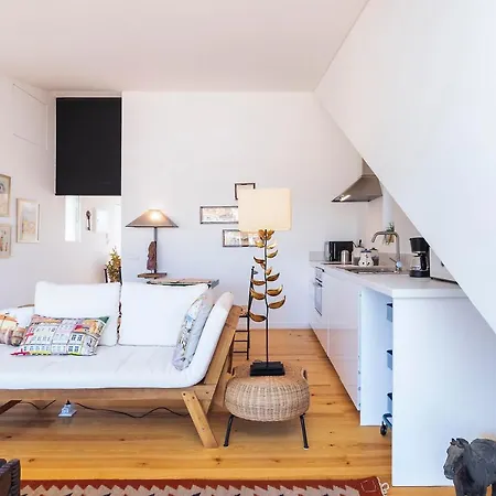 Lusitano Floor Apartment Lisbon